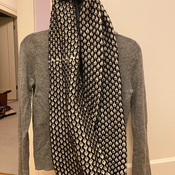 JCREW INFINITY WOOL SCARF - Picture 3 of 4